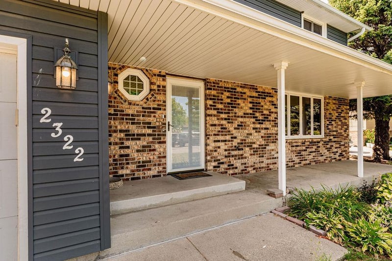 2322 Cromwell St S, Moorhead, MN 56560