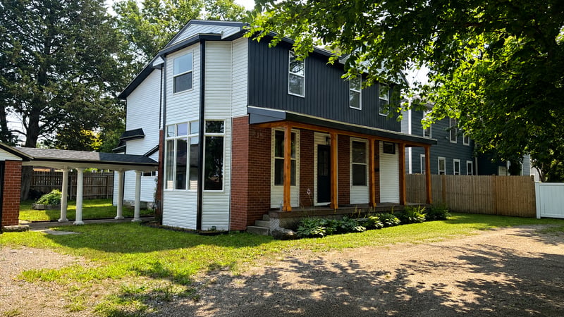 321 7th St SW, Willmar, MN 56201