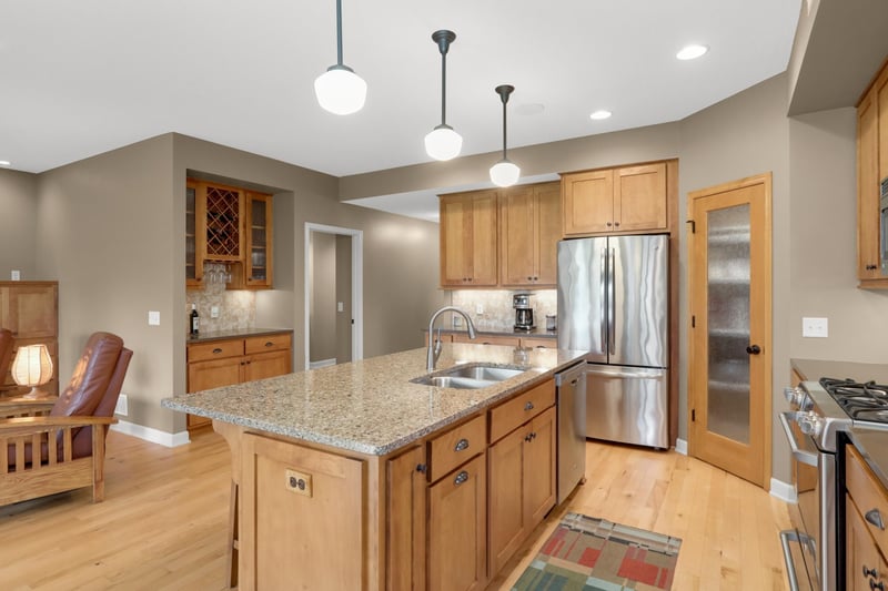 8797 Upper 7th Pl, Lake Elmo, MN 55042