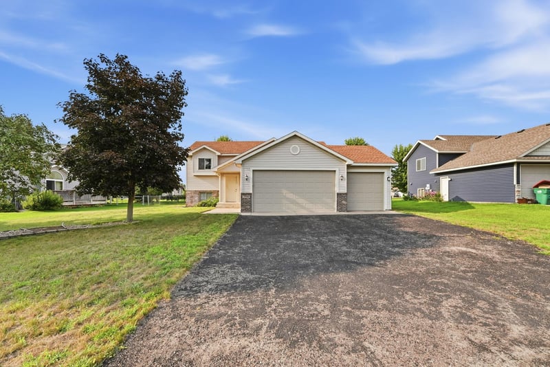 17056 Trillium Ln, Big Lake, MN 55309