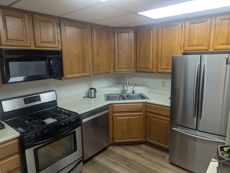 6670 Vernon Ave S #106, Edina, MN 55436