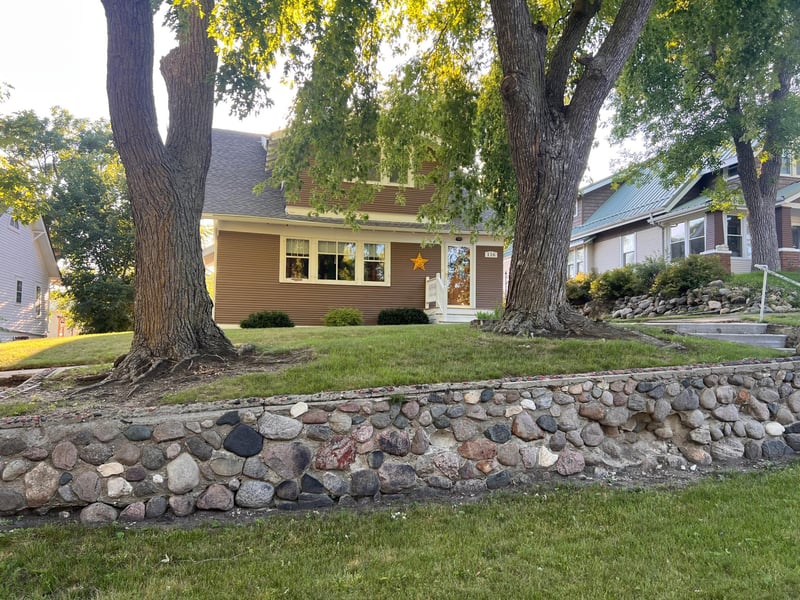 116 Grant St S, Lake Benton, MN 56149