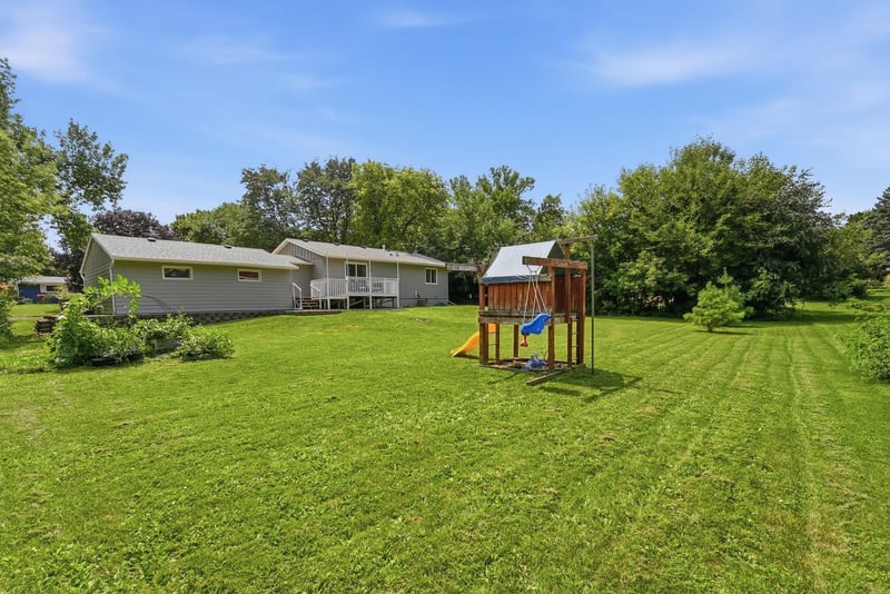 429 8th St SE, Cokato, MN 55321