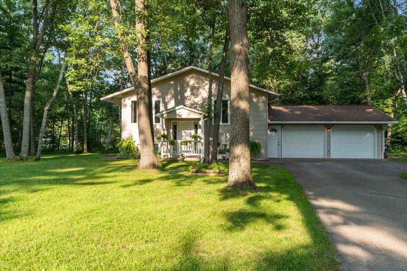 20535 Ward Ave, Brainerd, MN 56401