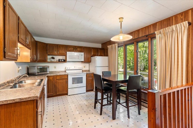 20535 Ward Ave, Brainerd, MN 56401