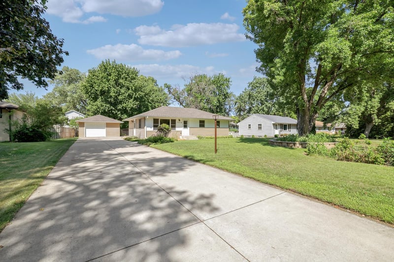 7314 Hayes St NE, Fridley, MN 55432