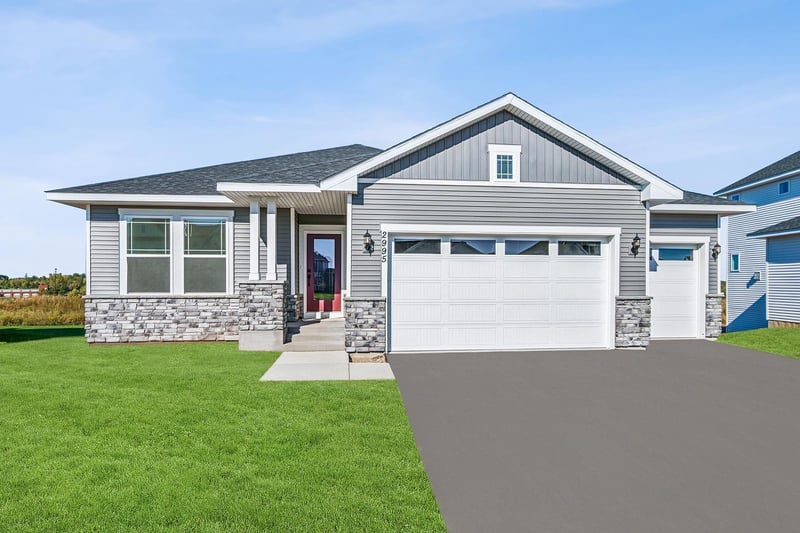 1494 Tyrone Dr, Shakopee, MN 55379