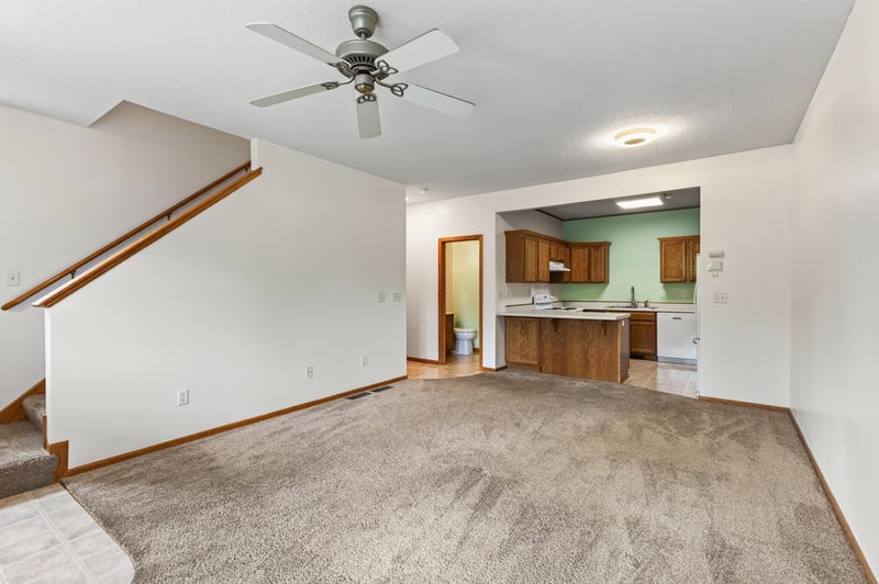1012 Heldt St, Chaska, MN 55318