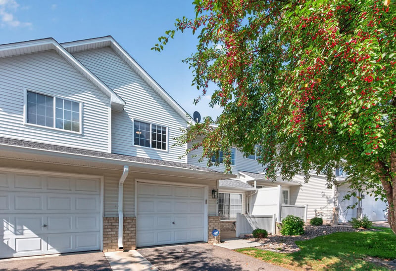 8630 Quarry Ridge Ln #H, Woodbury, MN 55125