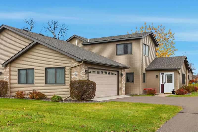 702 Sunset Ln, Mora, MN 55051
