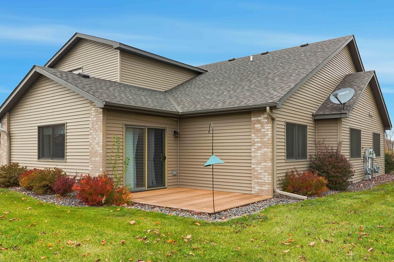 702 Sunset Ln, Mora, MN 55051