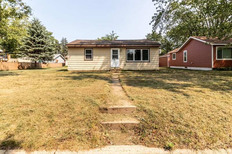916 34th Ave N, Saint Cloud, MN 56303