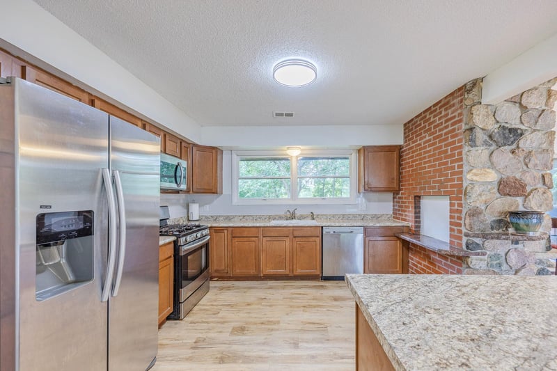 1212 44 1/2 Ave NE, Columbia Heights, MN 55421