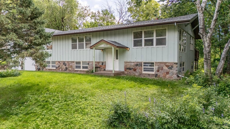 1212 44 1/2 Ave NE, Columbia Heights, MN 55421