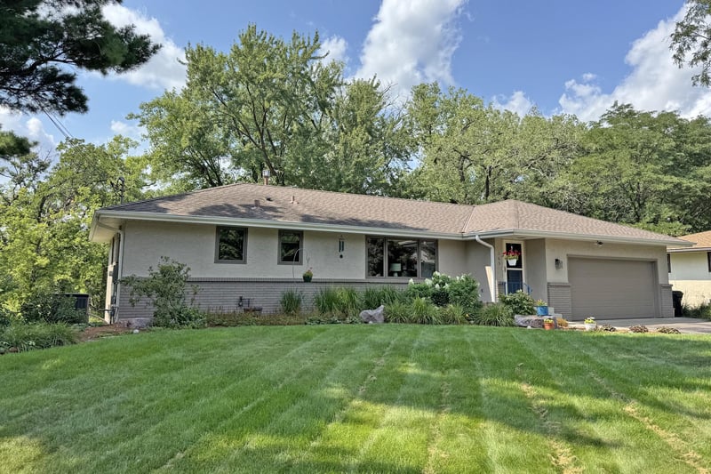 165 Hartman Cir NE, Fridley, MN 55432