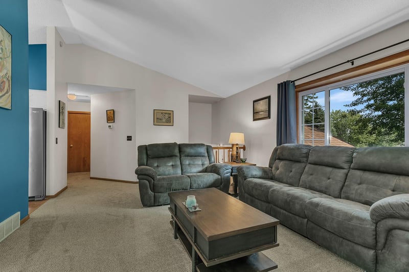3113 Partridge Cir, Saint Cloud, MN 56301