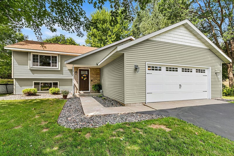 3113 Partridge Cir, Saint Cloud, MN 56301