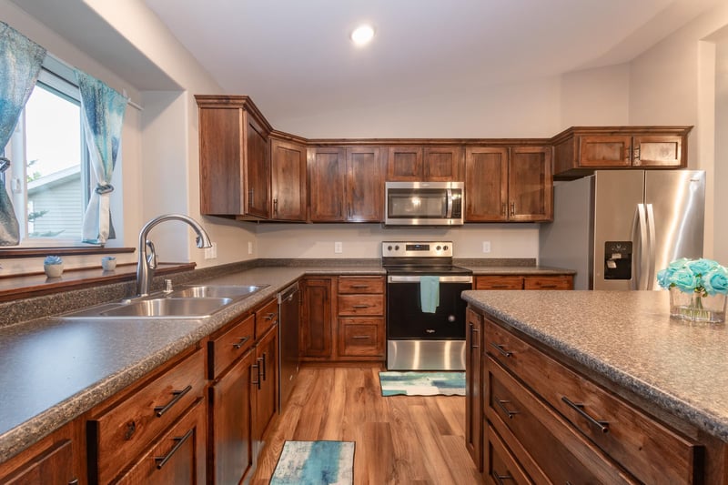 92 Birch Ave, Alexandria, MN 56308