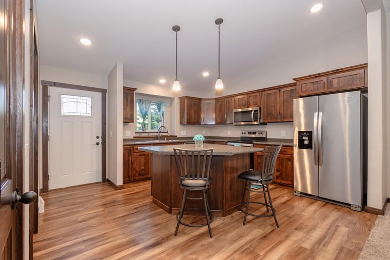 92 Birch Ave, Alexandria, MN 56308