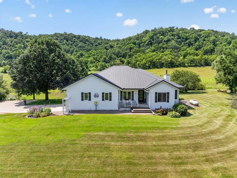 42112 State Highway 30, Rushford, MN 55971