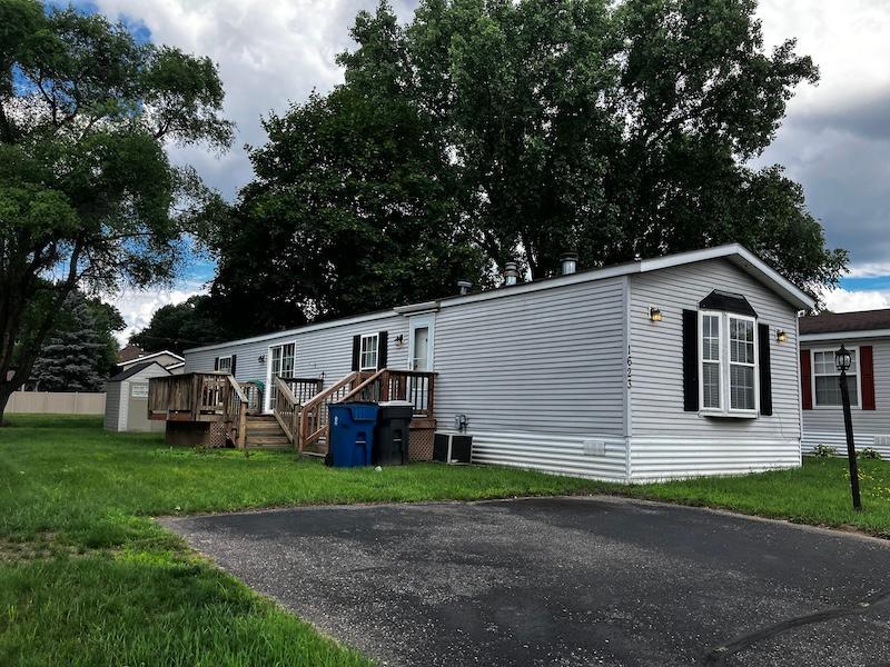 1623 Hall St, Shoreview, MN 55126