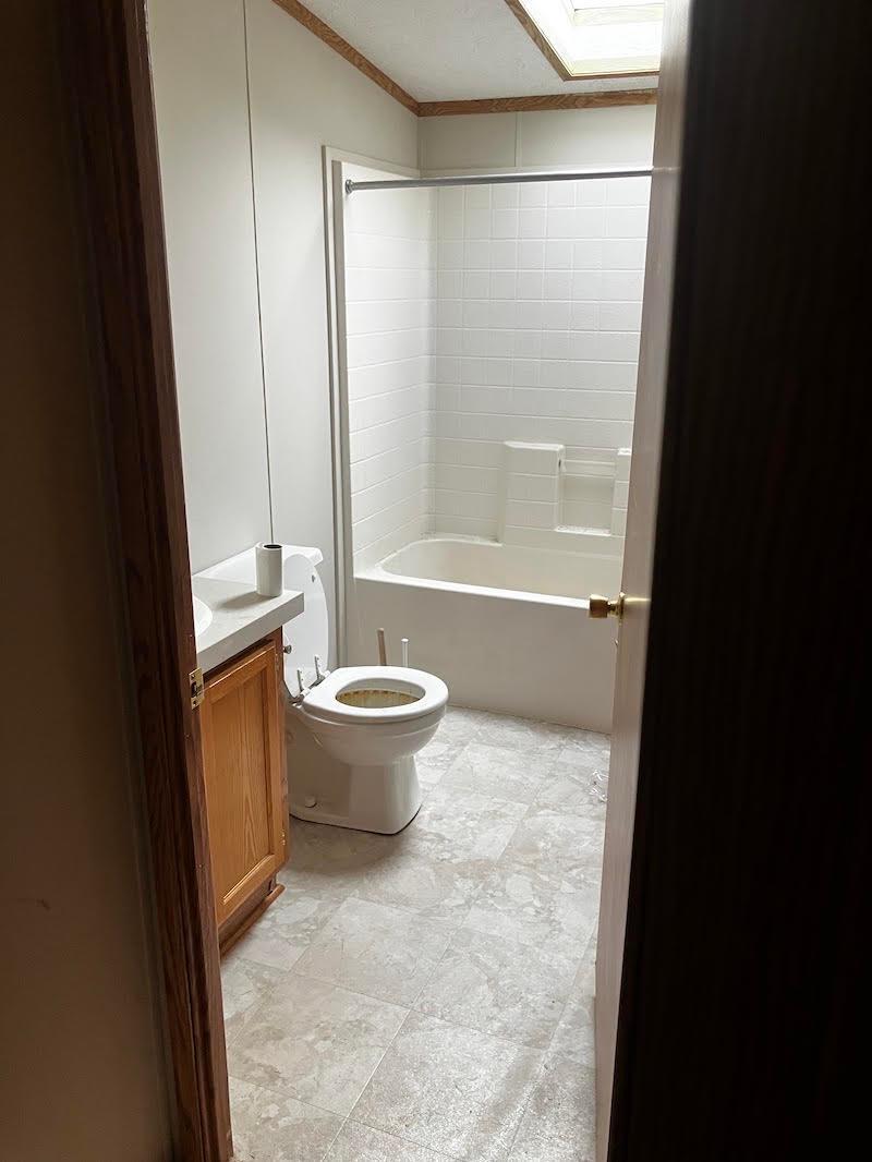 1623 Hall St, Shoreview, MN 55126