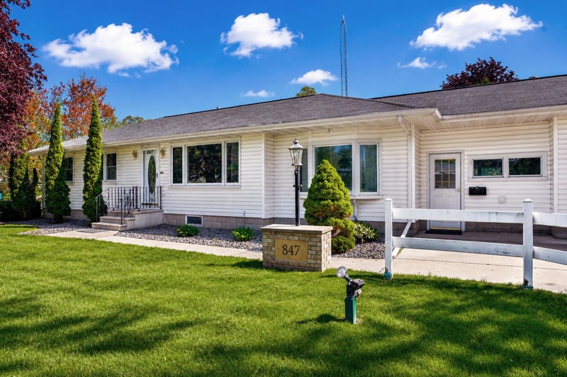 847 17th St NE, Owatonna, MN 55060