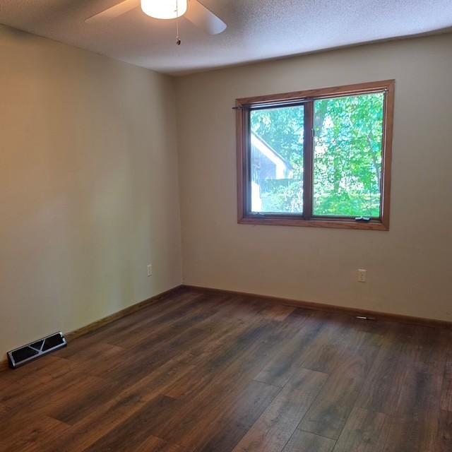 28957 Linden Ave, Lindstrom, MN 55045
