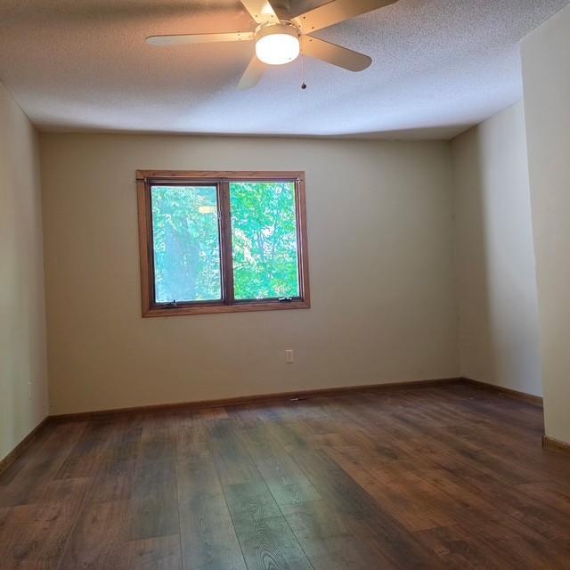 28957 Linden Ave, Lindstrom, MN 55045