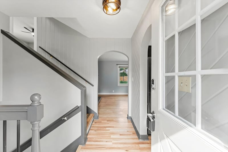 2930 Bay St, Wayzata, MN 55391