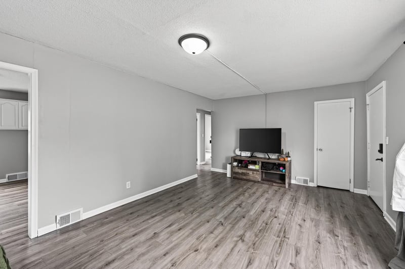474 Hopkins St, Saint Paul, MN 55130