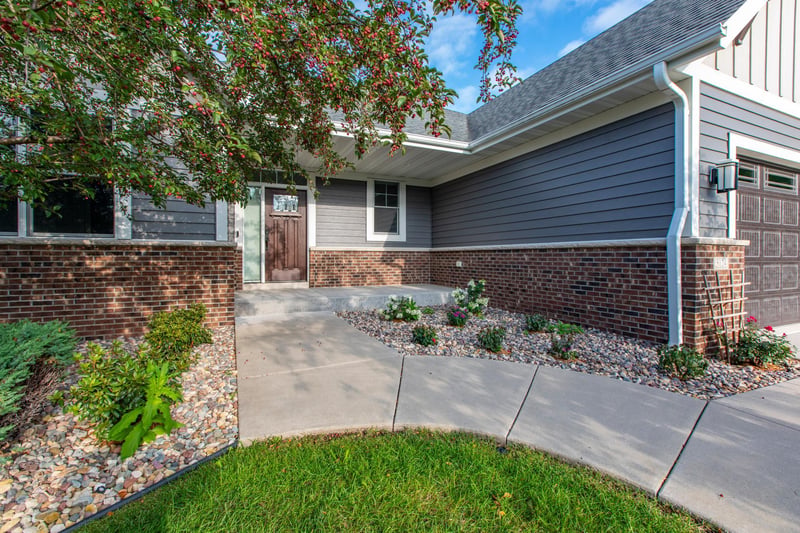 5124 Scenic Oak Dr SW, Rochester, MN 55902