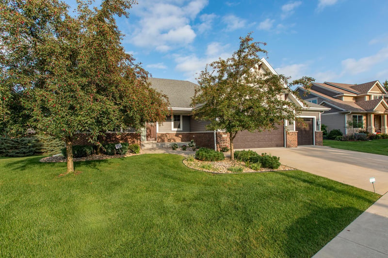 5124 Scenic Oak Dr SW, Rochester, MN 55902
