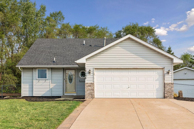 12158 Tulip St NW, Coon Rapids, MN 55433