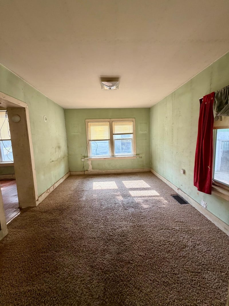 629 E Mark St, Winona, MN 55987