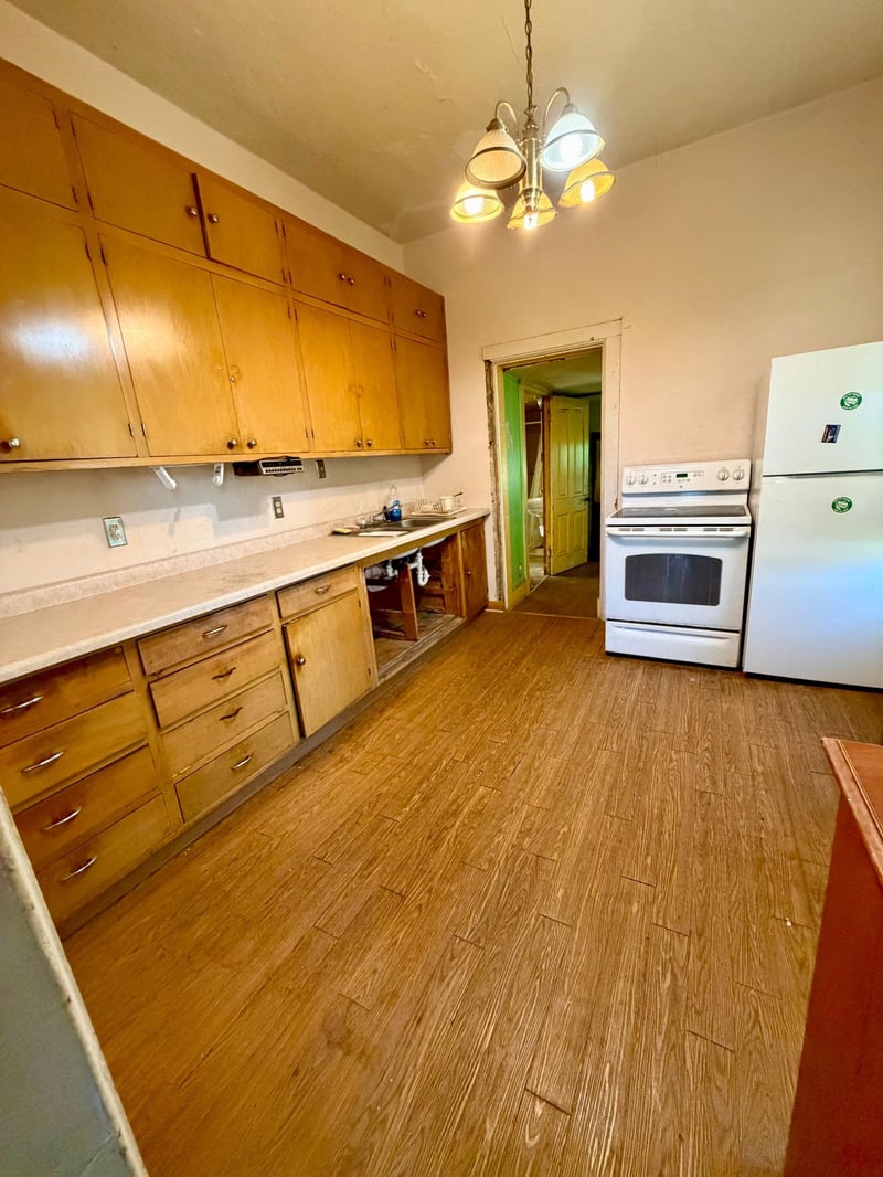 629 E Mark St, Winona, MN 55987