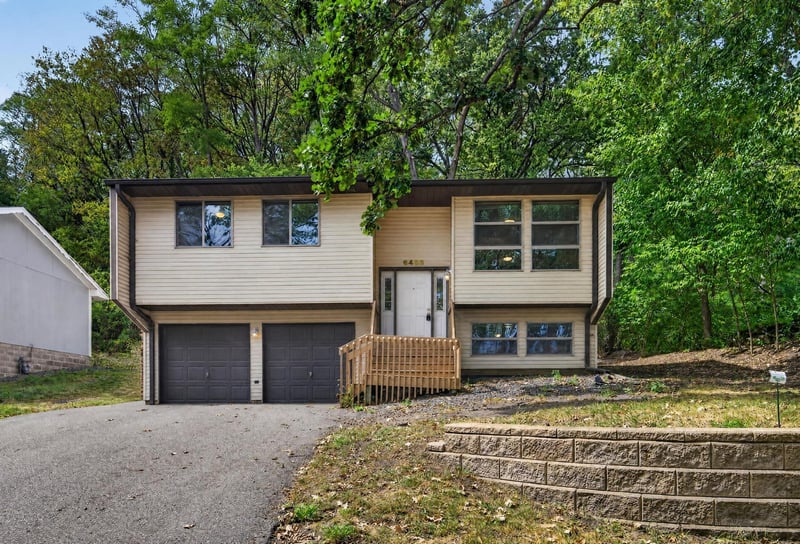 6463 Delilah Ave, Inver Grove Heights, MN 55076
