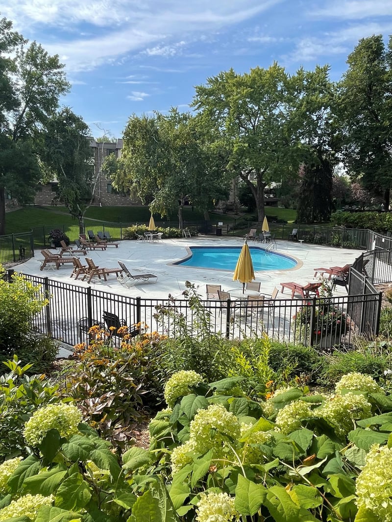 7500 Cahill Rd #311C, Edina, MN 55439