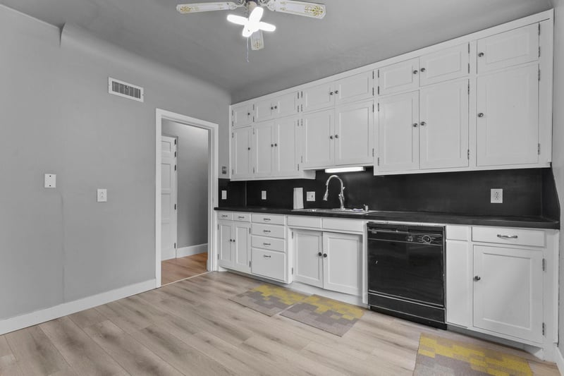 813 7th St, Madison Lake, MN 56063