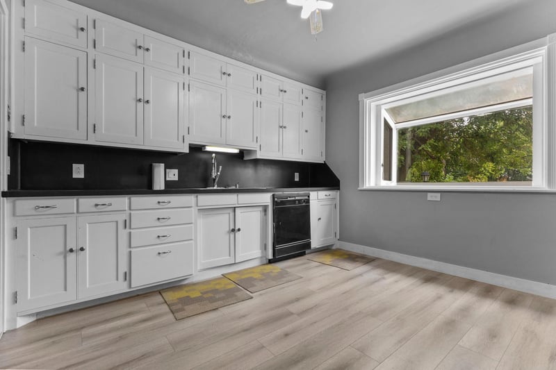 813 7th St, Madison Lake, MN 56063