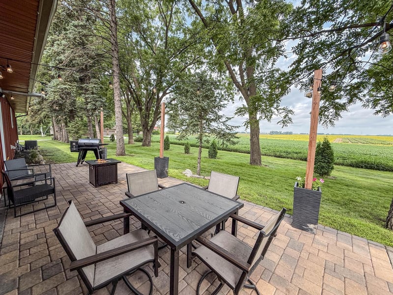 1301 N 9th St, Olivia, MN 56277