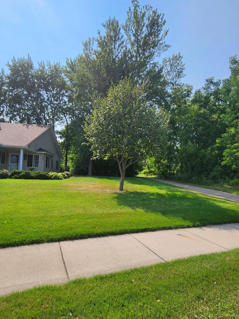 7087 Dupre Rd, Centerville, MN 55038