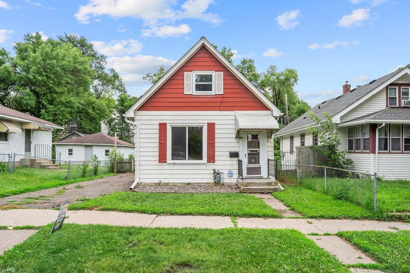 346 Geranium Ave E, Saint Paul, MN 55130