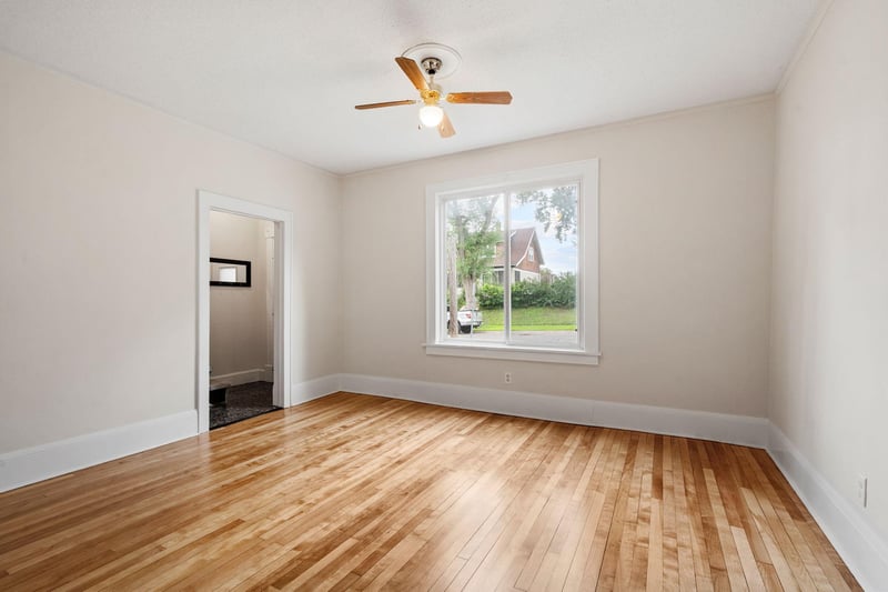 346 Geranium Ave E, Saint Paul, MN 55130