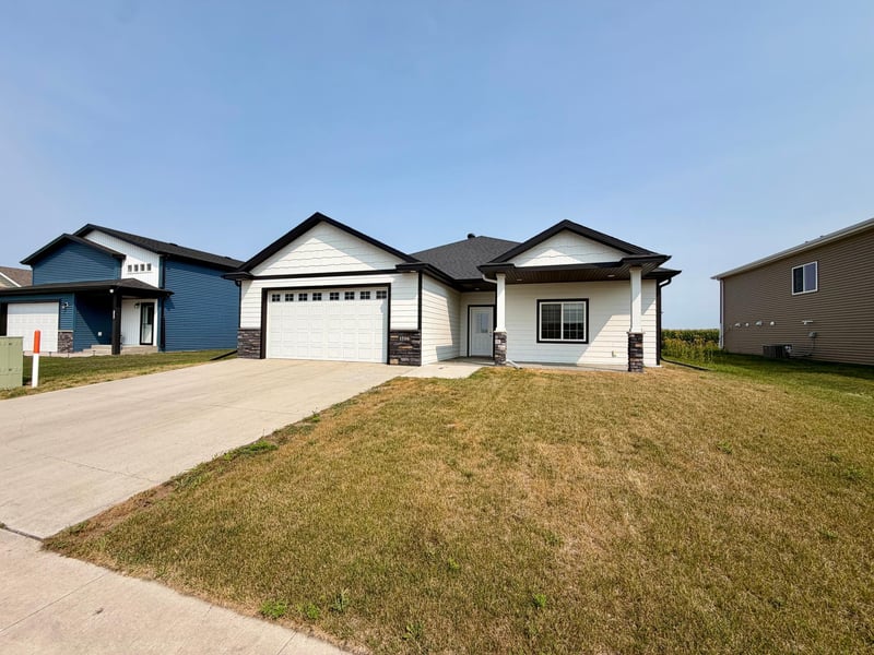 1506 6 Ave NE, Dilworth, MN 56529