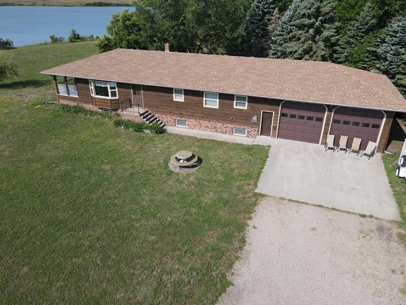 2814 Pebble Lake Rd, Fergus Falls, MN 56537