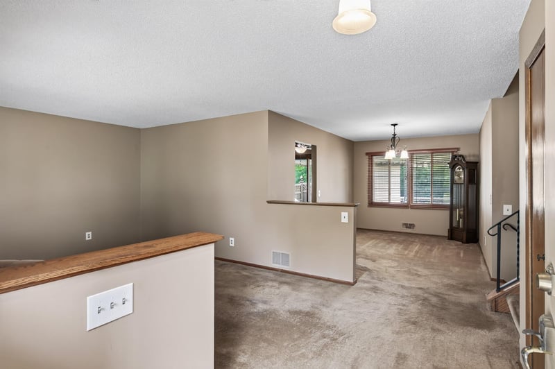 8211 Sheridan Ave N, Brooklyn Park, MN 55444