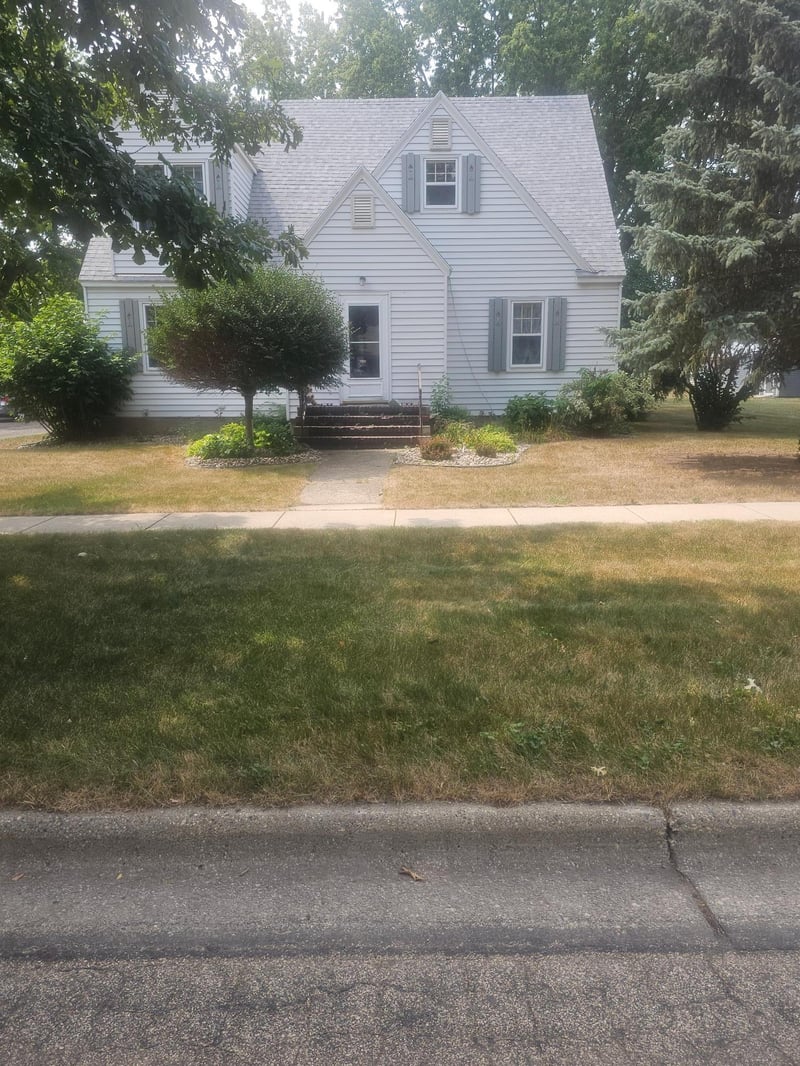 715 N Mckenzie St, Luverne, MN 56156