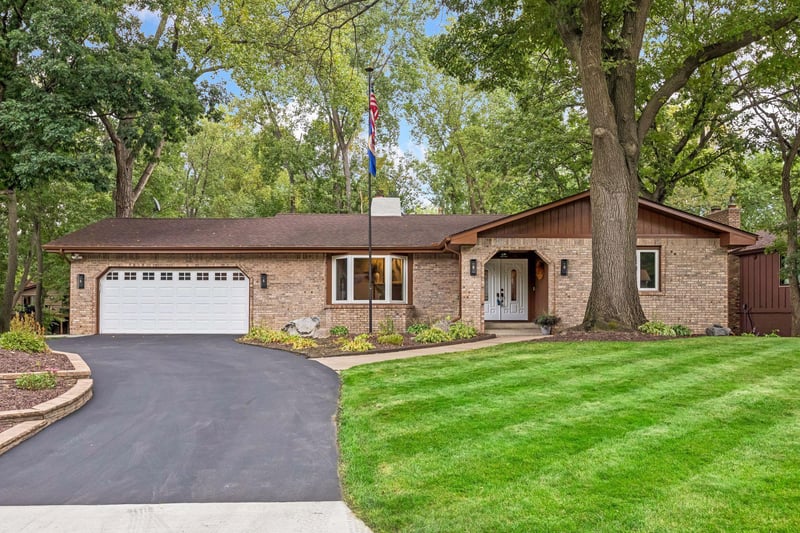 5505 W Danube Rd, Fridley, MN 55432
