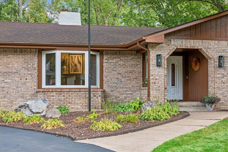 5505 W Danube Rd, Fridley, MN 55432